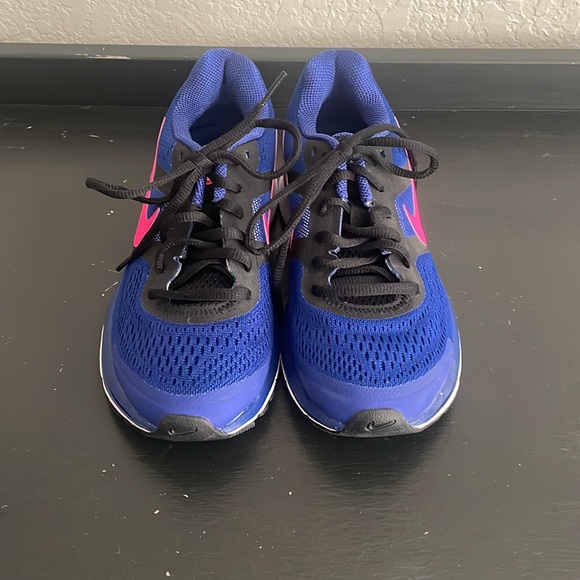 NWOB Nike Zoom Running Shoe in size 5 - Picture 2 of 4